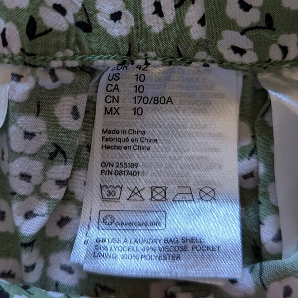 H&M Green Floral Shorts w/ Waist Tie, 10 - Picture 4 of 7